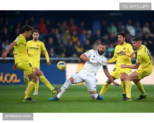 黄潜进攻火力全开，数据印证状态回暖成焦点