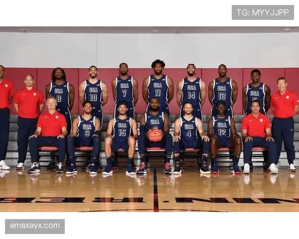 英超快攻战术解析:快速反击如何主导比赛节奏与走势