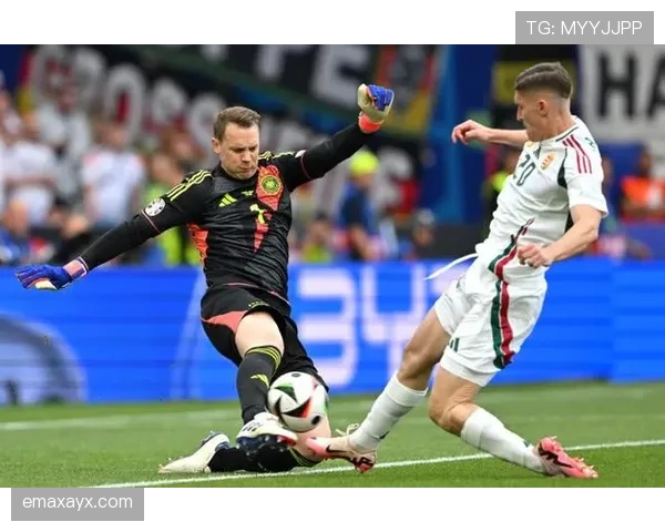 诺伊尔再创零封佳绩,单场扑救数提升球队防守表现