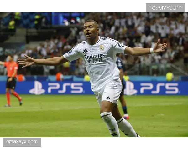 皇马更衣室权力重新分配:对球队表现及赛季走势构成影响 皇马更衣室权力重新分配:对球队表现及赛季走势构成影响